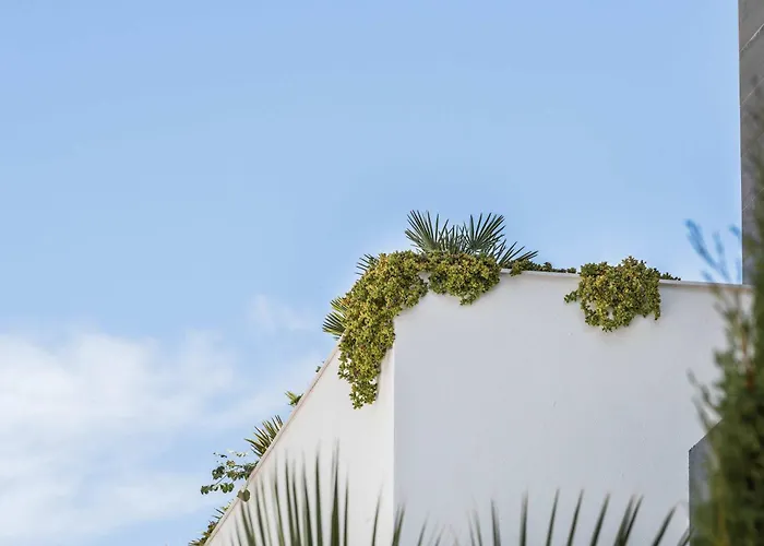 Acebos Private Pool Terrace Sea Views 公寓 *